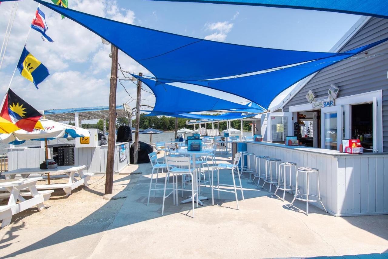 Lowes Wharf Marina Inn Sherwood Εξωτερικό φωτογραφία