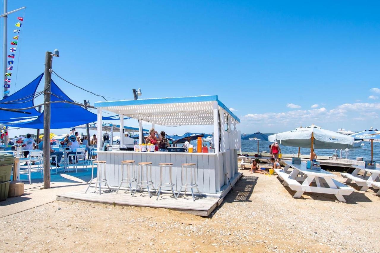 Lowes Wharf Marina Inn Sherwood Εξωτερικό φωτογραφία