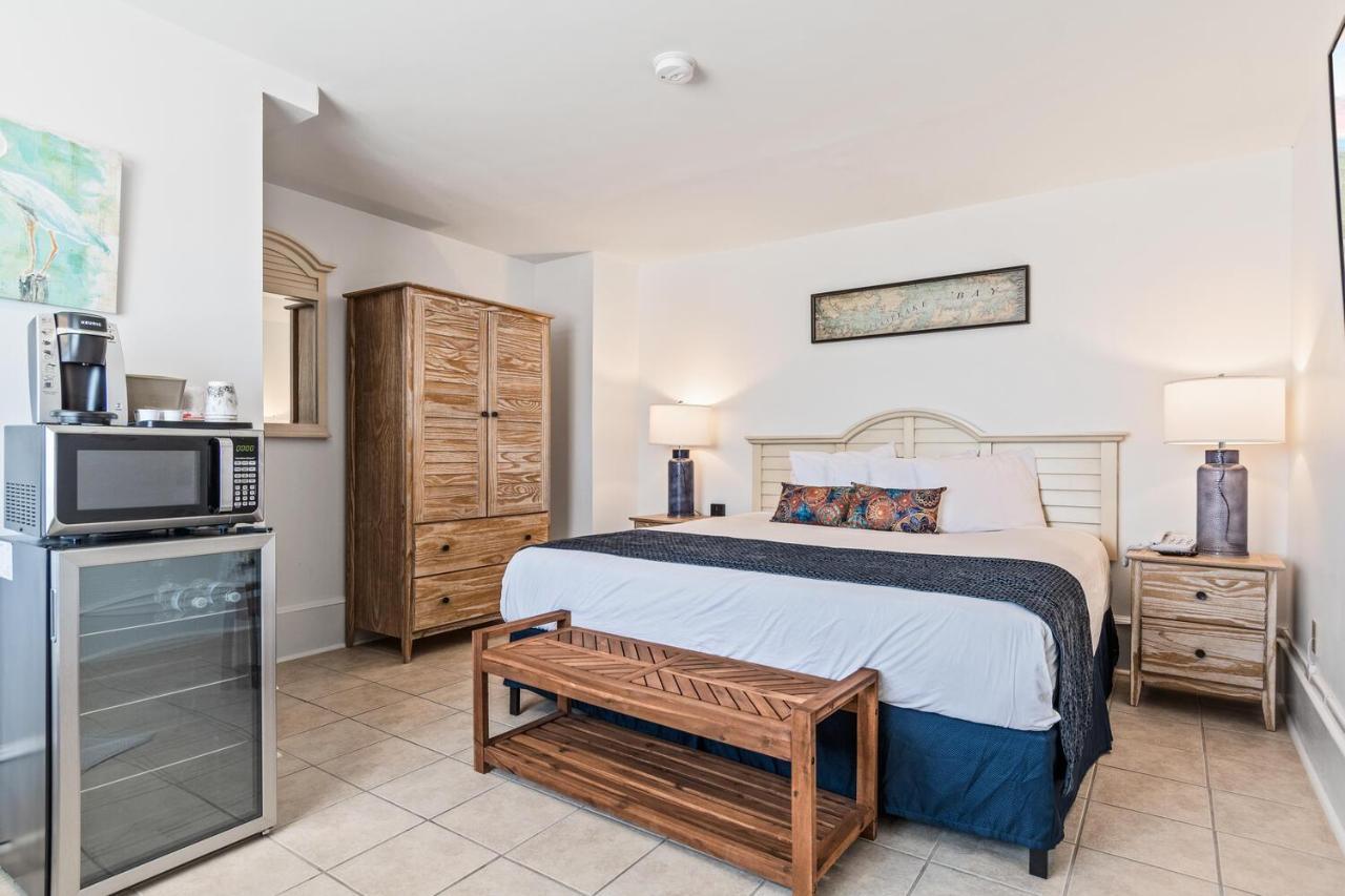 Lowes Wharf Marina Inn Sherwood Εξωτερικό φωτογραφία