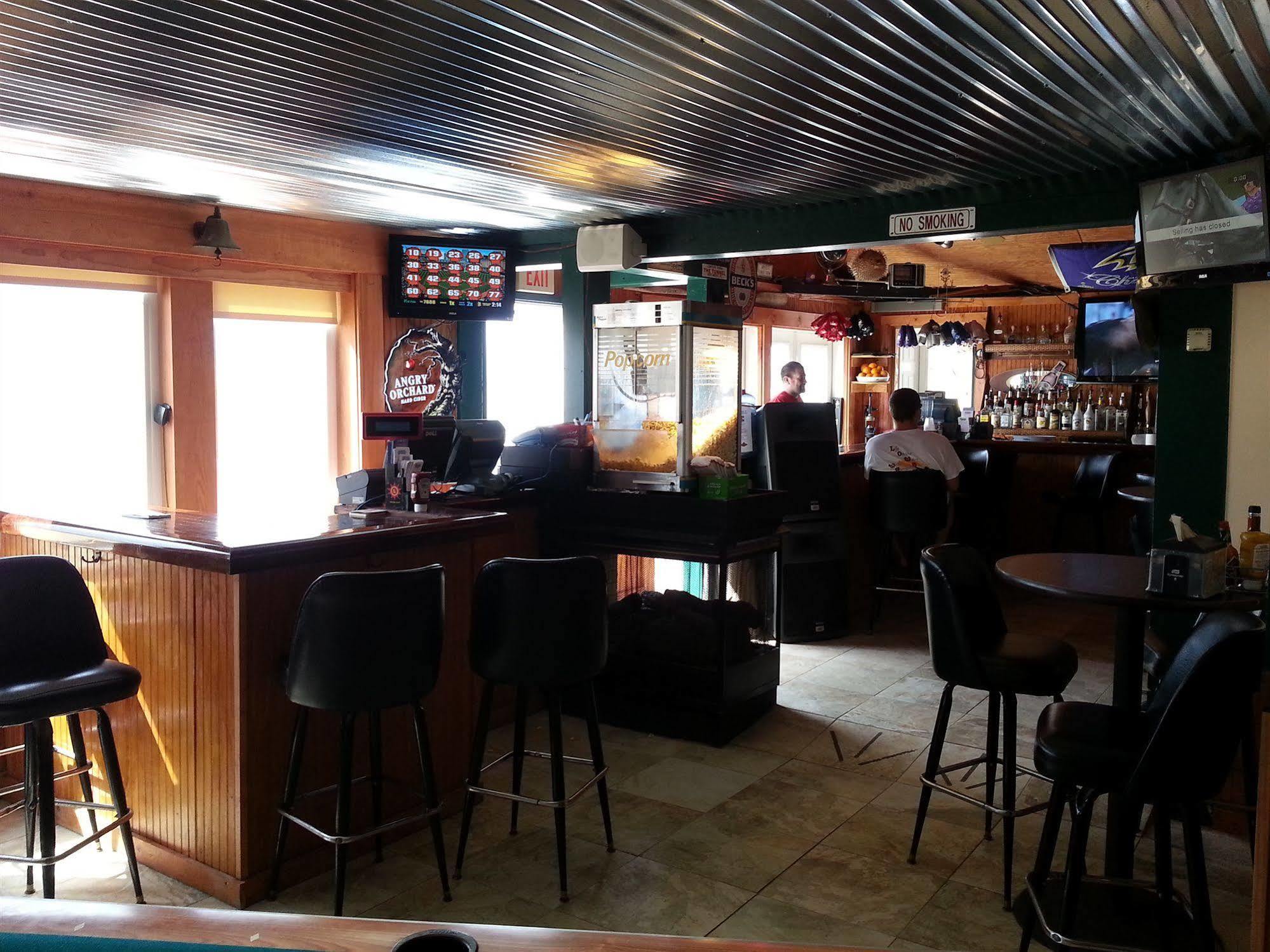 Lowes Wharf Marina Inn Sherwood Εξωτερικό φωτογραφία