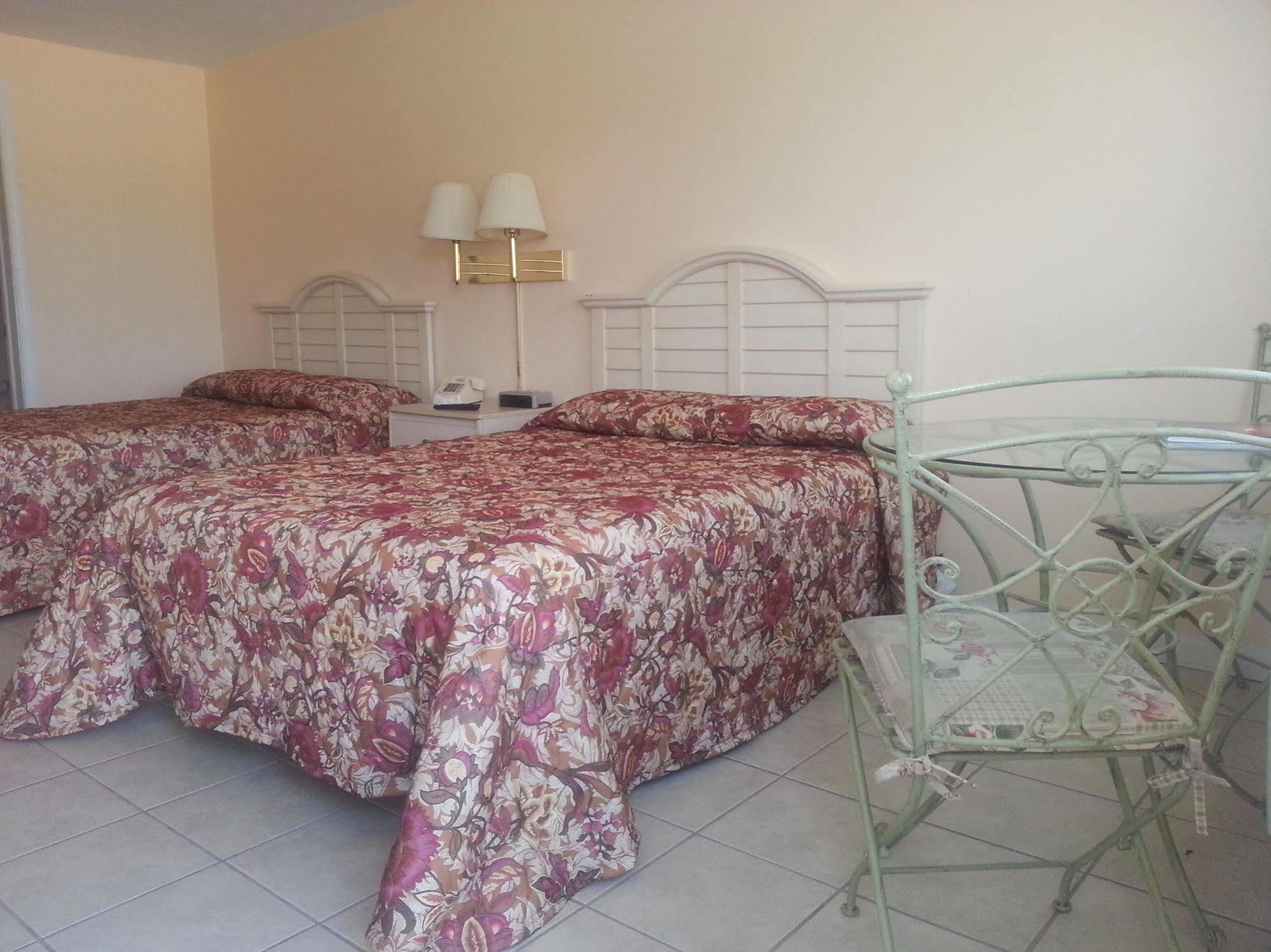 Lowes Wharf Marina Inn Sherwood Εξωτερικό φωτογραφία